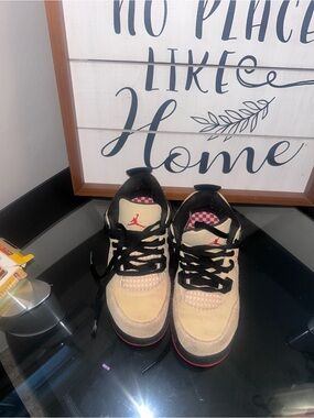 Jordan Low-Top Sneakers Bundle with 5 Outfits $100 of see description for detail